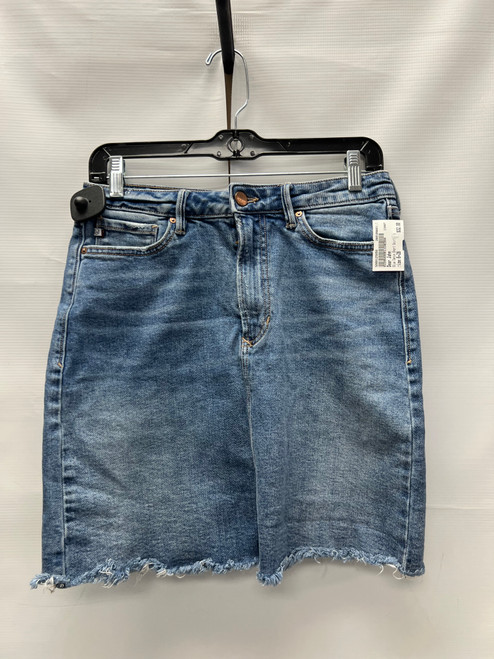 Vist Large View of Product Image Which is Used Dear John Short Skirt 6-28