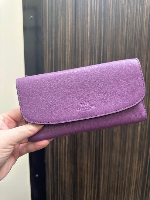 Vist Large View of Product Image Which is Used Coach Leather Wallet