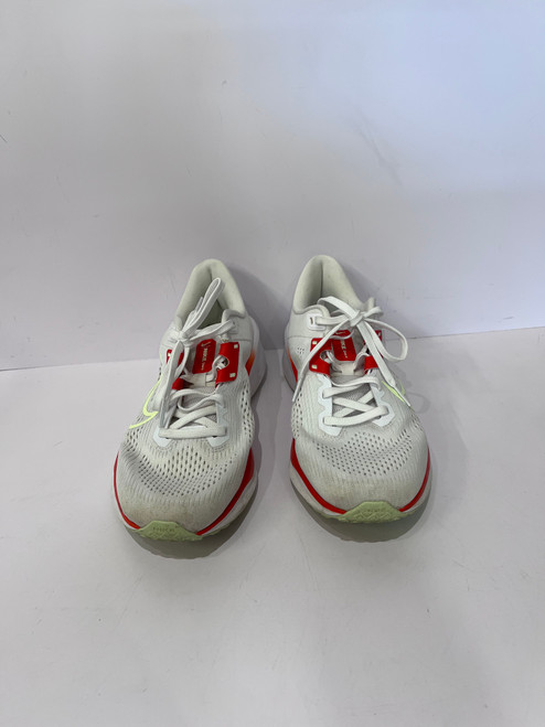 Vist Large View of Product Image Which is Used Nike Performance Shoes 9