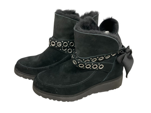 Vist Large View of Product Image Which is Used Ugg Australia Ankle Boots 6.5