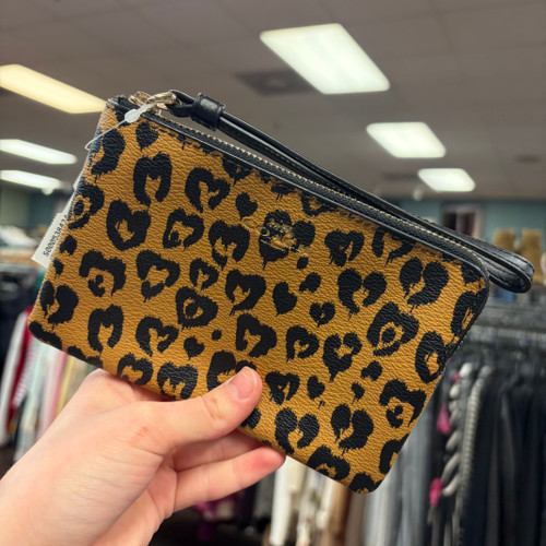 Vist Large View of Product Image Which is Used Coach Wristlet