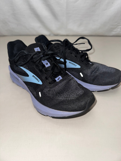 Vist Large View of Product Image Which is Used Brooks Performance Shoes 10