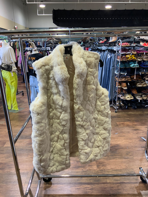 Vist Large View of Product Image Which is Used Rachel Zoe Lightweight Vest M-8/10