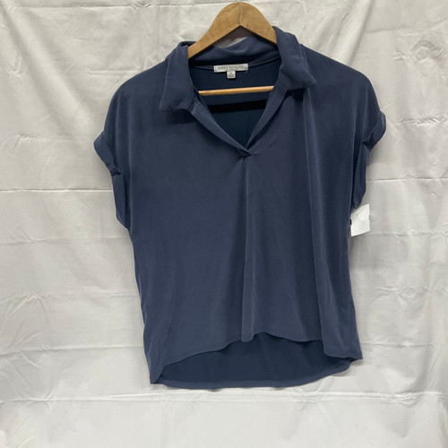 Vist Large View of Product Image Which is Used Green Envelope Short Sleeve Top M-8/10