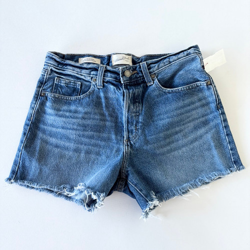 Vist Large View of Product Image Which is Used Universal Threads Shorts 4-27