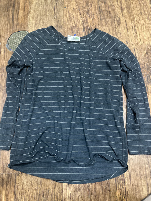 Vist Large View of Product Image Which is Used Lululemon Athletica Active Long Sleeve S-4/6