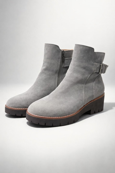 Vist Large View of Product Image Which is Used Blondo Ankle Boots 8.5