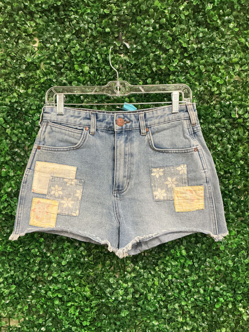 Vist Large View of Product Image Which is Used Wrangler Denim 6-28