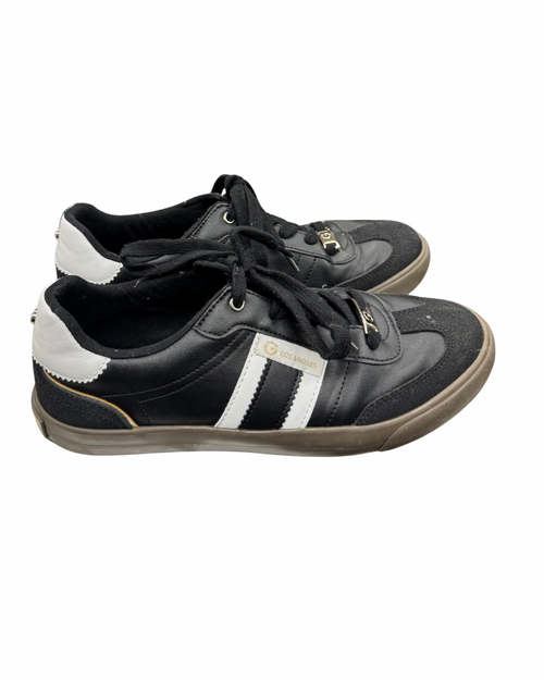 Vist Large View of Product Image Which is Used Guess Casual Shoes 8