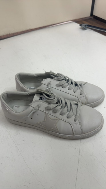 Vist Large View of Product Image Which is Used Vintage Havana Casual Shoes 8