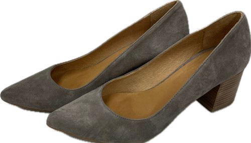 Vist Large View of Product Image Which is Used Garnet Hill Low Heels 9