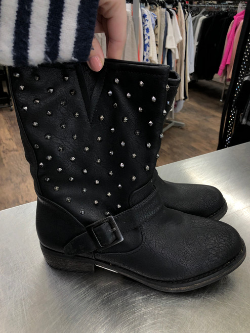 Vist Large View of Product Image Which is Used Skechers Ankle Boots 8