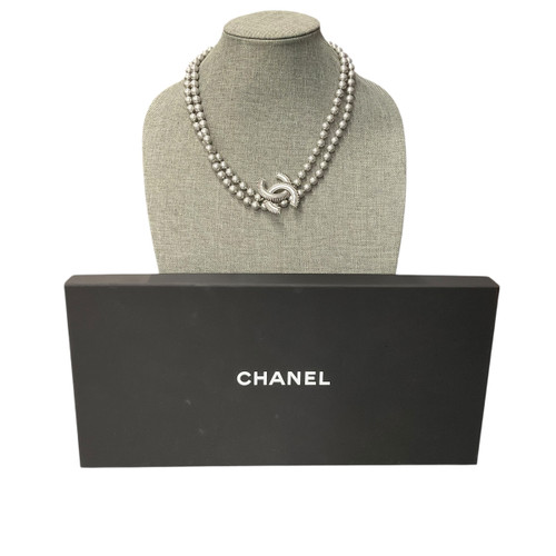 Vist Large View of Product Image Which is Used Chanel Necklace