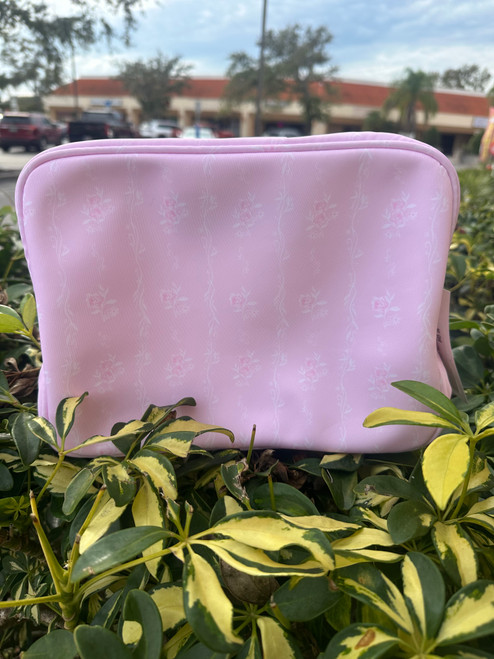 Vist Large View of Product Image Which is Used Stoney clover large pouch