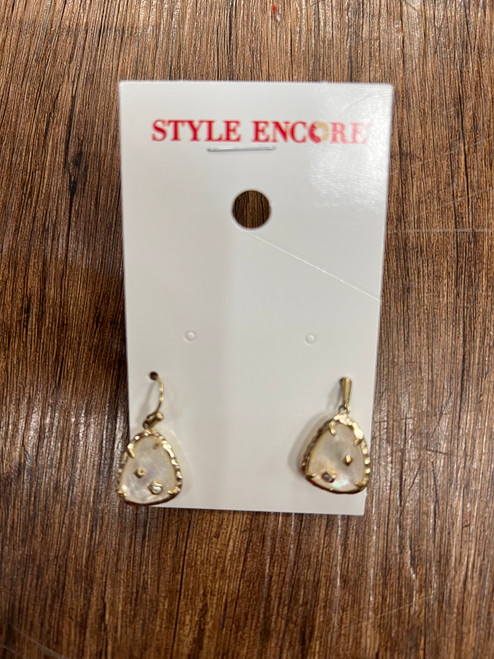 Vist Large View of Product Image Which is Used Kendra Scott Earrings