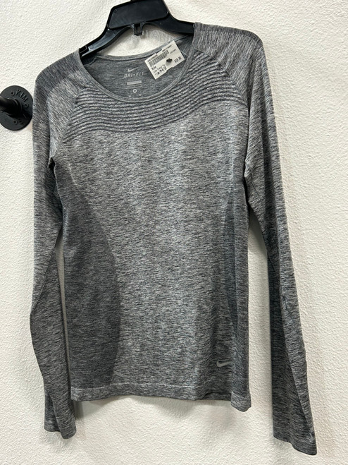 Vist Large View of Product Image Which is Used Nike Long Sleeve Top M-8/10