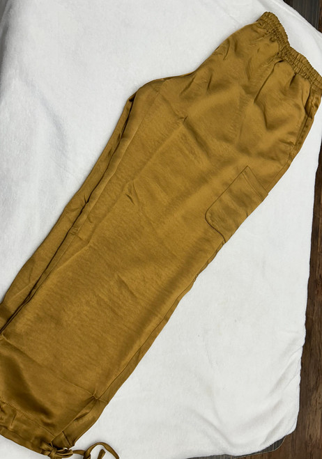 Vist Large View of Product Image Which is Used Susan Graver Casual Pant 1X 18/34