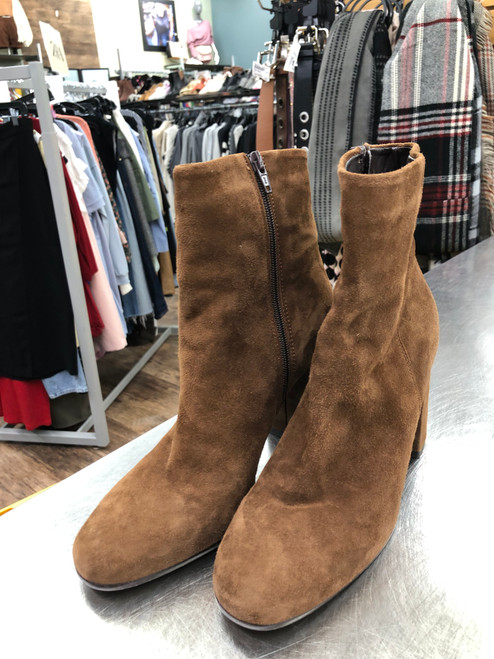 Vist Large View of Product Image Which is Used Aldo Ankle Boots 8.5