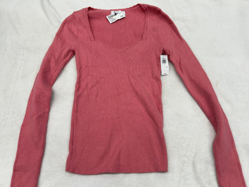 Vist Large View of Product Image Which is Used Old Navy Long Sleeve Top S-4/6