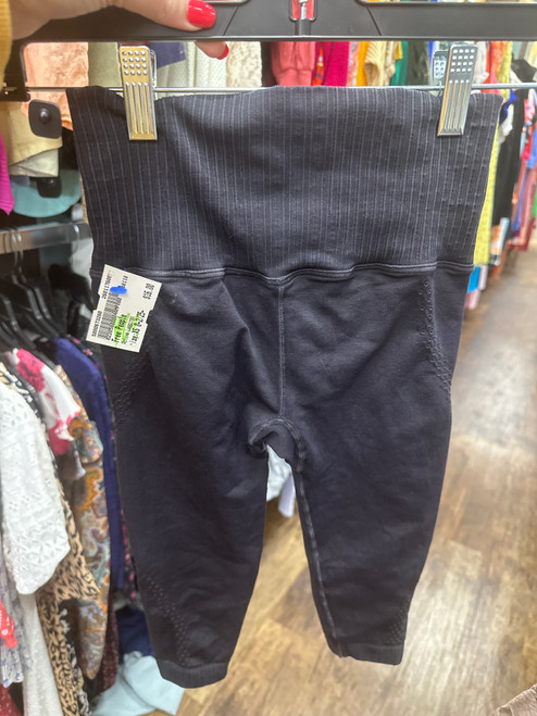 Vist Large View of Product Image Which is Used Free People Active Leggings XS 0-2/25-26