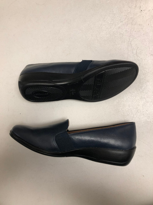 Vist Large View of Product Image Which is Used Lifestride Flats 7.5