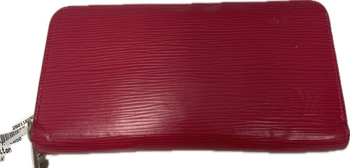 Vist Large View of Product Image Which is Used Old Money Louis Vuitton Leather Wallet