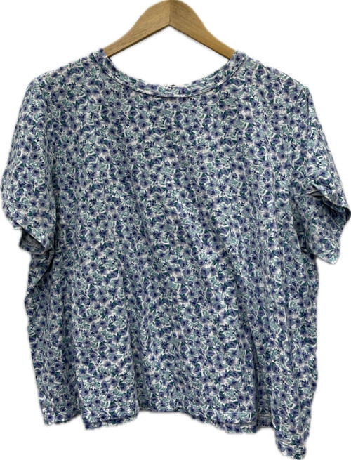 Vist Large View of Product Image Which is Used Old Navy T-Shirt 2X-20