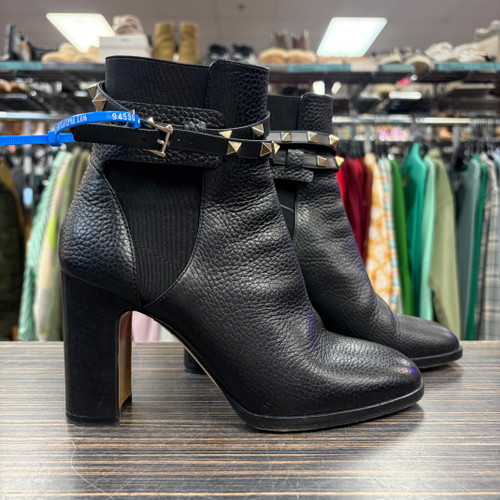 Vist Large View of Product Image Which is Used Valentino Ankle Boots 7