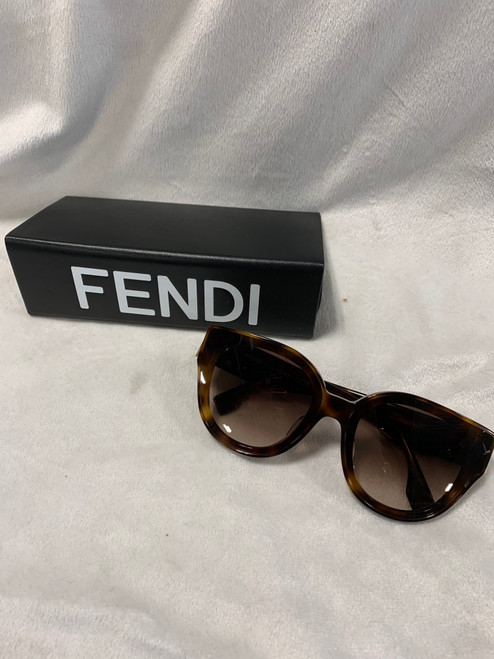 Vist Large View of Product Image Which is Used fendi Sunglasses