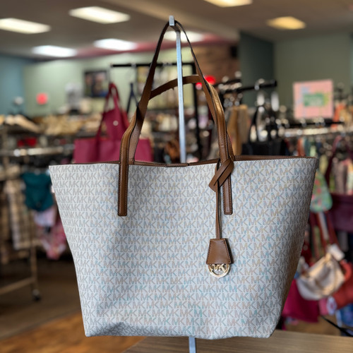 Vist Large View of Product Image Which is Used Michael Michael Kors Large Leather Handbag