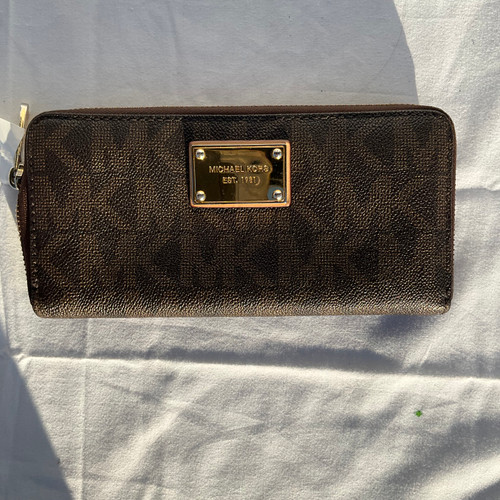 Vist Large View of Product Image Which is Used Michael Michael Kors Leather Wallet