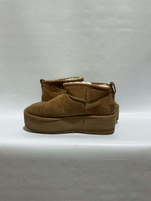 Vist Large View of Product Image Which is Used Ugg Australia Ankle Boots 7