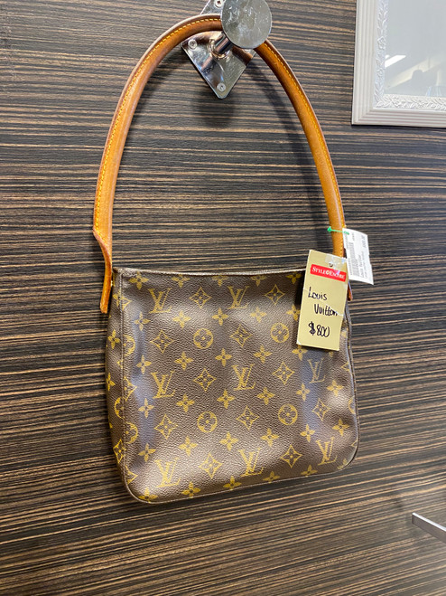 Vist Large View of Product Image Which is Used Louis Vuitton Large Leather Handbag