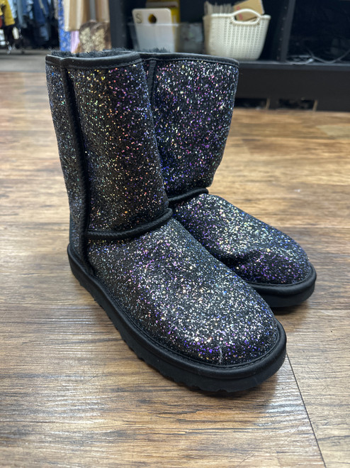 Vist Large View of Product Image Which is Used Ugg Australia Ankle Boots 7