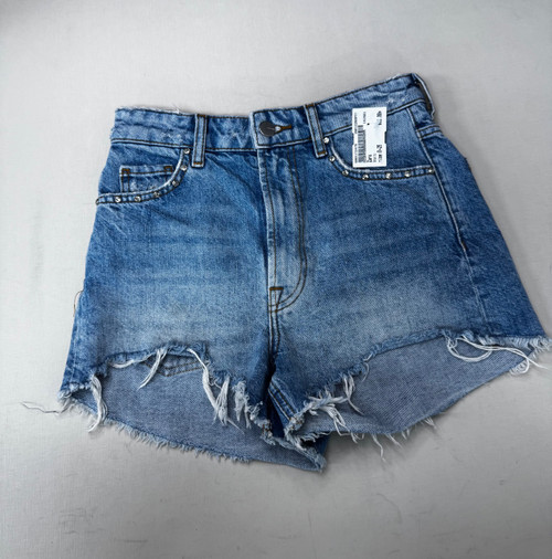 Vist Large View of Product Image Which is Used Zara Shorts 0-25