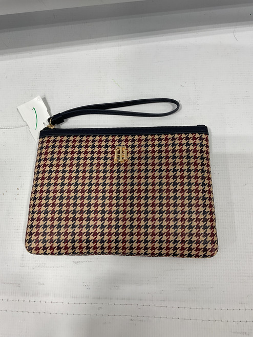Vist Large View of Product Image Which is Used Tommy Hilfiger Wristlet