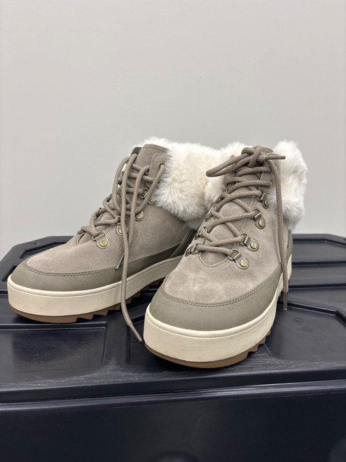 Vist Large View of Product Image Which is Used Ugg Australia Outerwear Boots 9