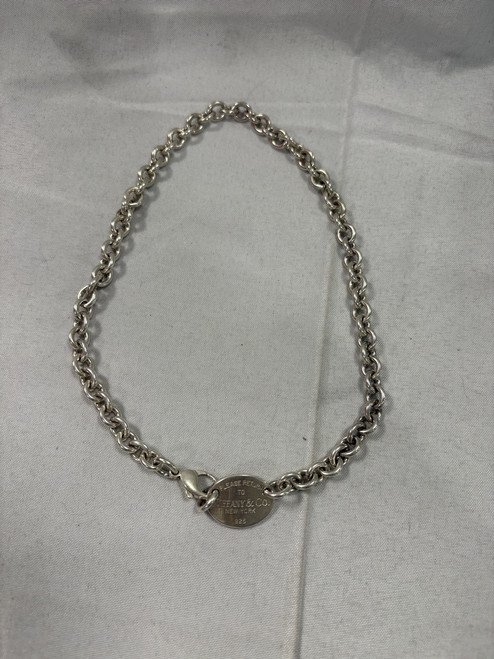 Vist Large View of Product Image Which is Used Tiffany & Co. Necklace