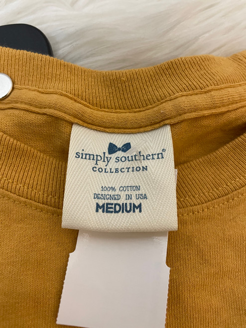 Vist Large View of Product Image Which is Used Simply Southern T-Shirt M-8/10