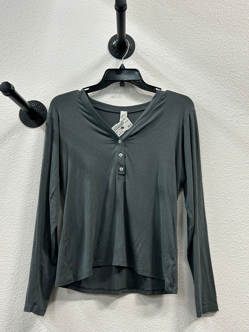 Vist Large View of Product Image Which is Used Spanx Active Long Sleeve Top XL-16