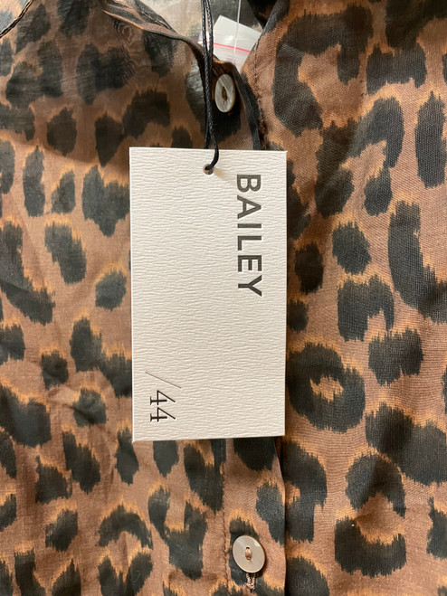 Vist Large View of Product Image Which is Used Unbranded Short Sleeve Top S-4/6