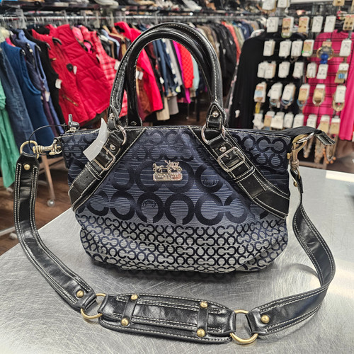 Vist Large View of Product Image Which is Used Coach Large Handbag