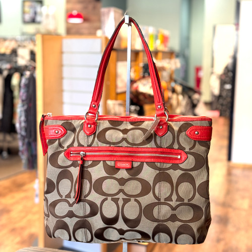 Vist Large View of Product Image Which is Used Coach Large Handbag