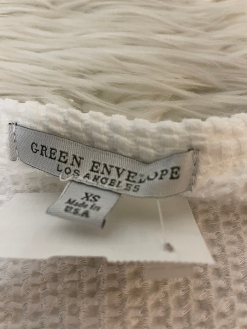 Vist Large View of Product Image Which is Used Unbranded Sleeveless Top M-8/10