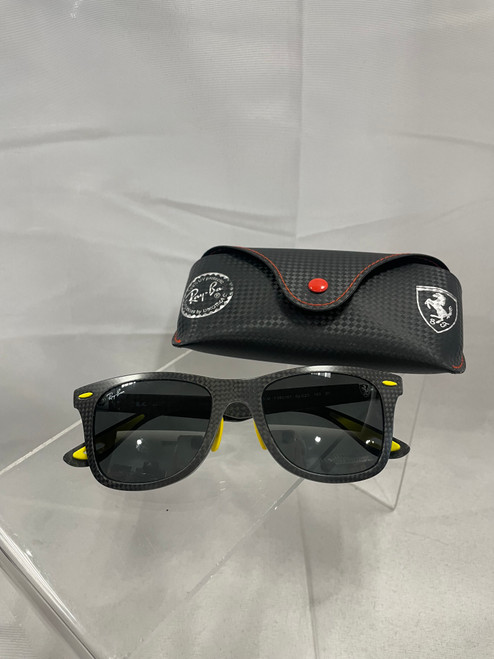 Vist Large View of Product Image Which is Used Ray Ban Sunglasses