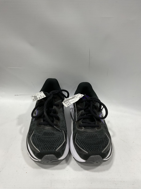 Vist Large View of Product Image Which is Used Saucony Performance Shoes 8