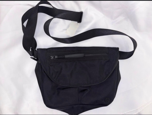 Vist Large View of Product Image Which is Used Unbranded Small Handbag