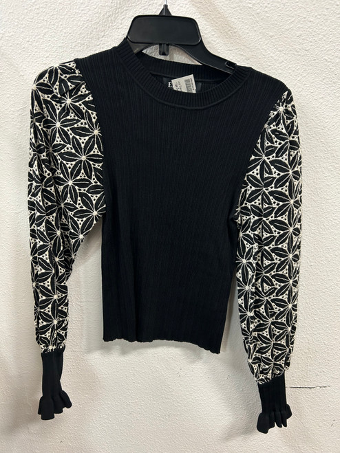 Vist Large View of Product Image Which is Used Unbranded Long Sleeve Top S-4/6