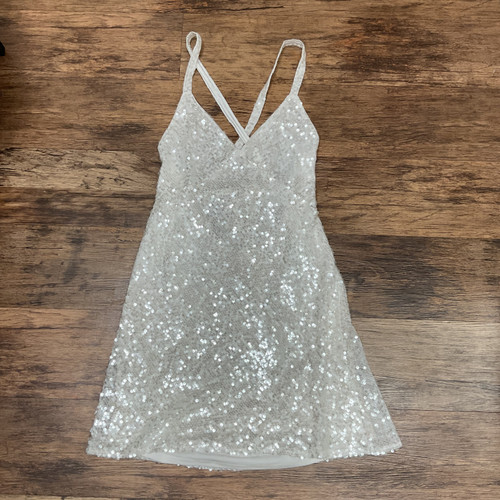 Vist Large View of Product Image Which is Used Show Me Your Mumu Short Dress B XL-16