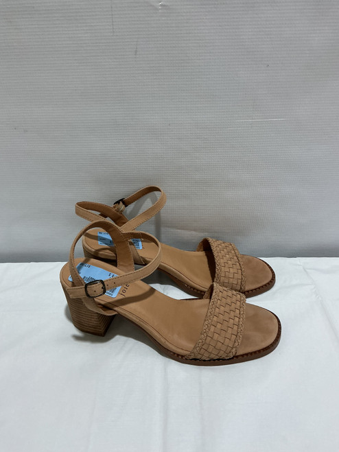 Vist Large View of Product Image Which is Used Joie Low Heels 9.5